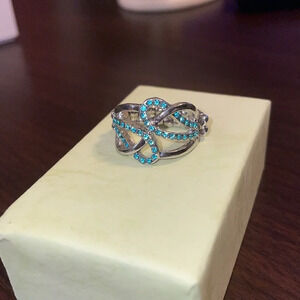 ❤️SALE❤️Silver & Blue Stretch Ring Fits Sz 7+ NWOT
